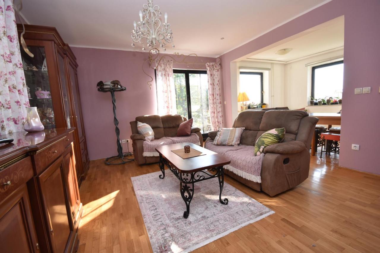 Apartmaji Lejardin Škofljica Eksteriør bilde